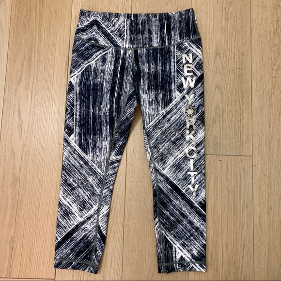 Soulcycle Brushed Printed Cropped Leggings - Picture 1 of 8